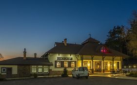 Готельно-ресторанний комплекс Околиця